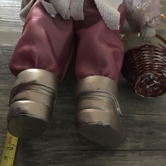 FATHER CHRISTMAS - PORCELAIN DOLL - 16" - Picture 9 of 10